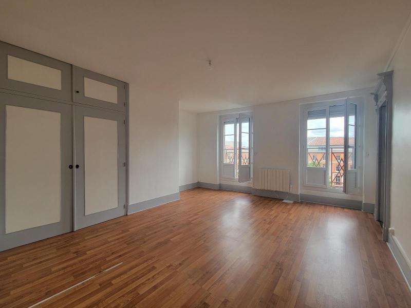 Locaux professionnels / 6 pièces 118m2