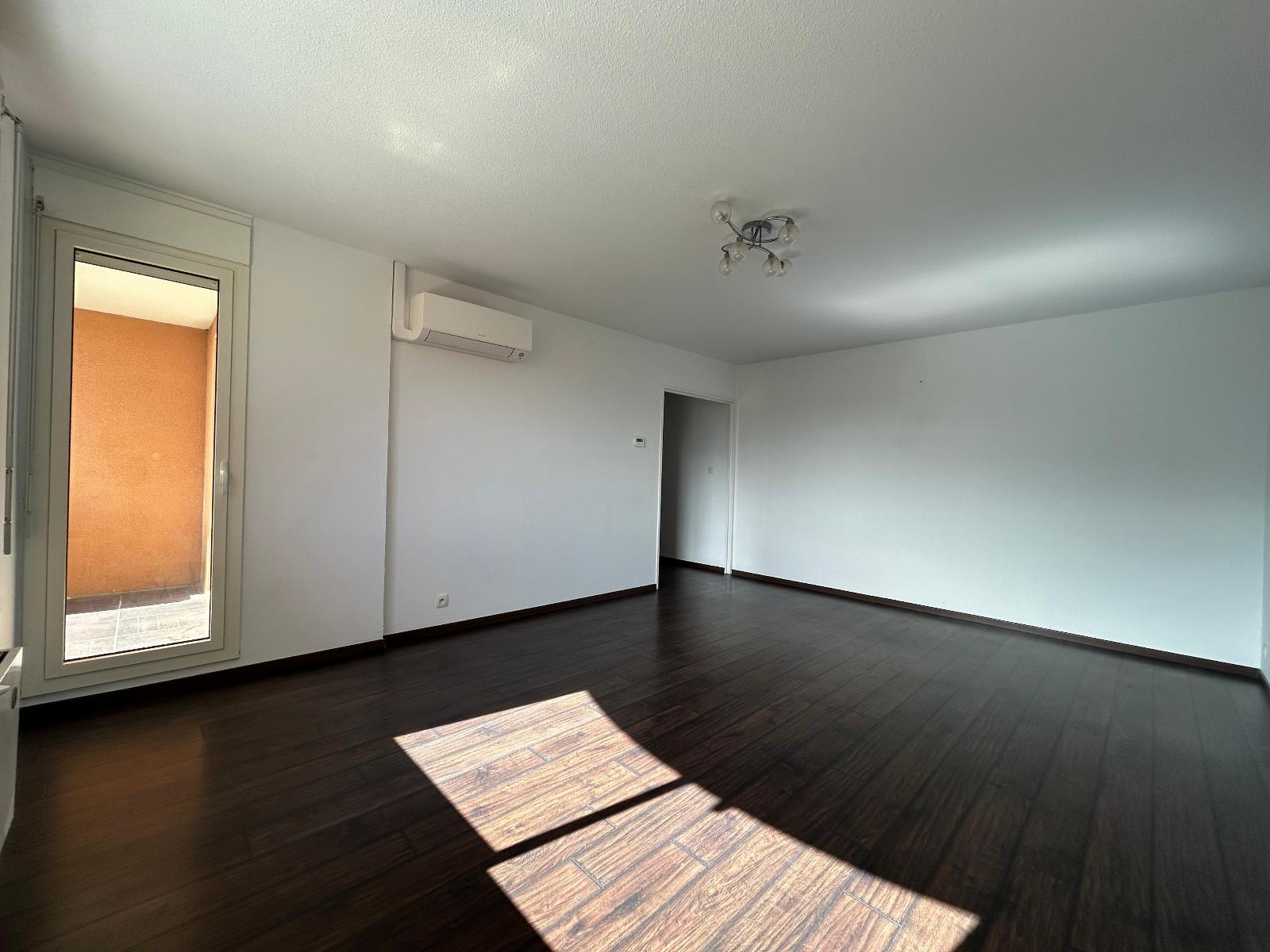 Appartement rénové / 2 pièces 51m2