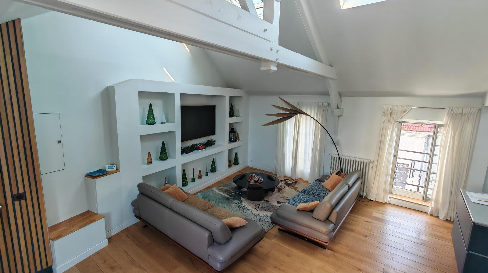 Appartement rénové / 3 pièces 76m2