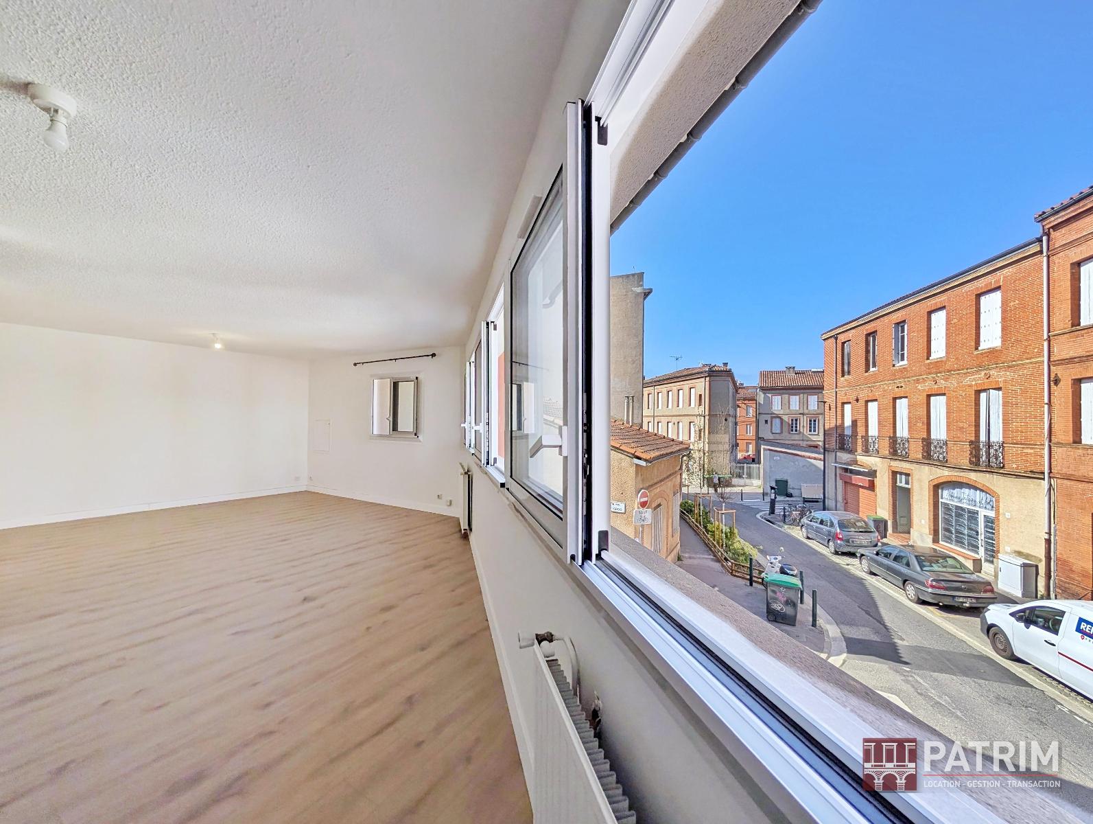 Appartement rénové / 7 pièces 202m2